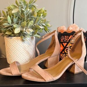 Steve Madden light pink heels